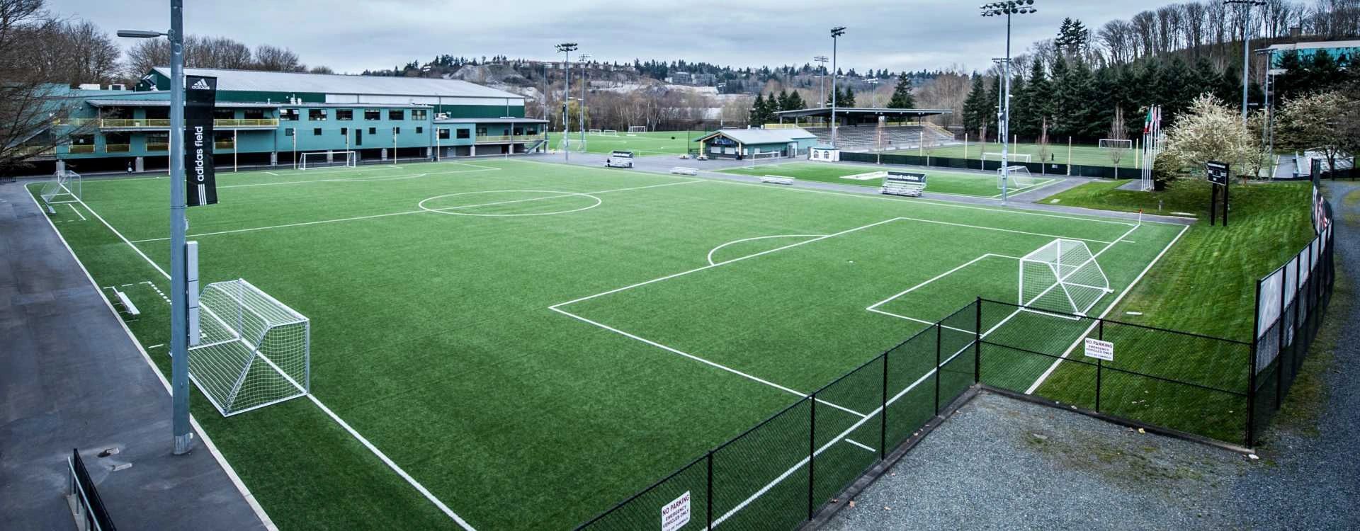 Nutmeg FC Soccer, Adult Soccer